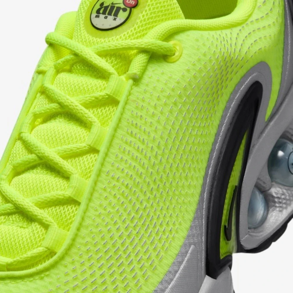 Nike Men's Size 10 Air Max DN Volt Black Glow Sneakers DV3337-700 NEW